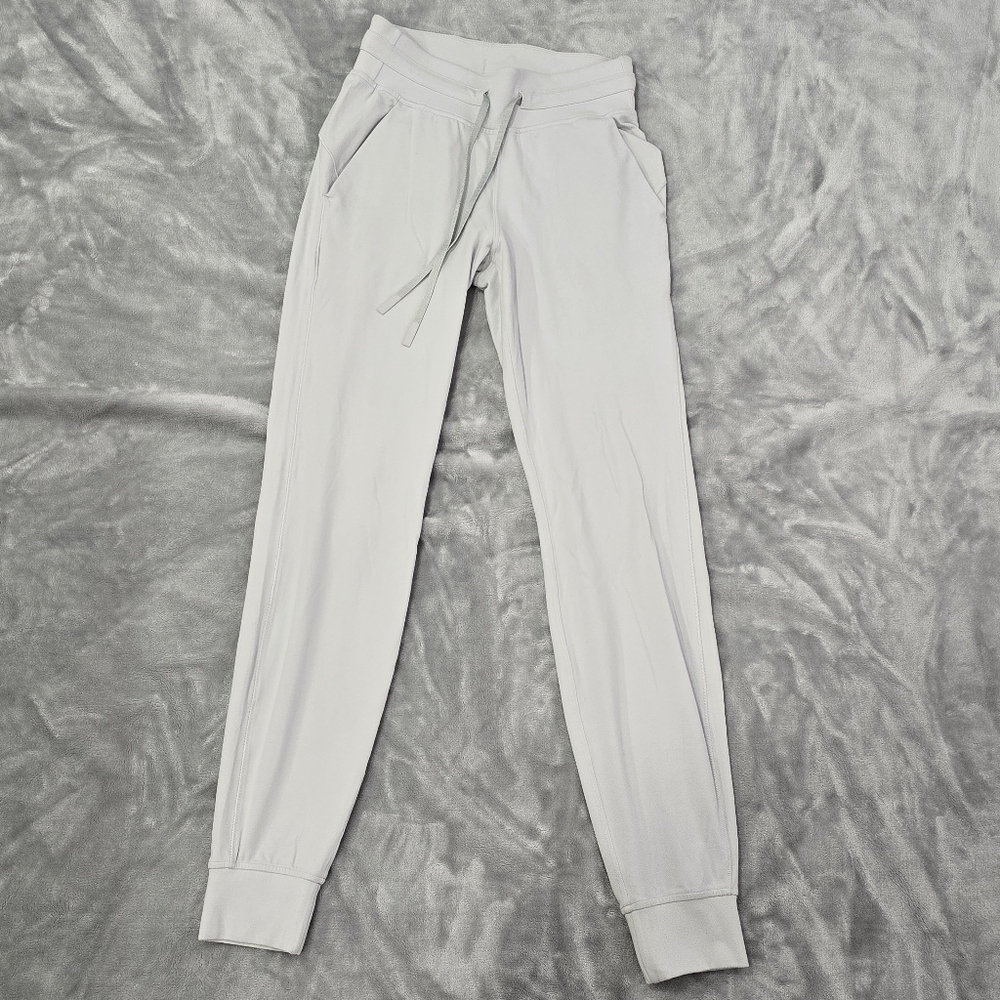 Lululemon Pants Womens Size 2 (XS) Off White Dance Studio High Rise Jogger